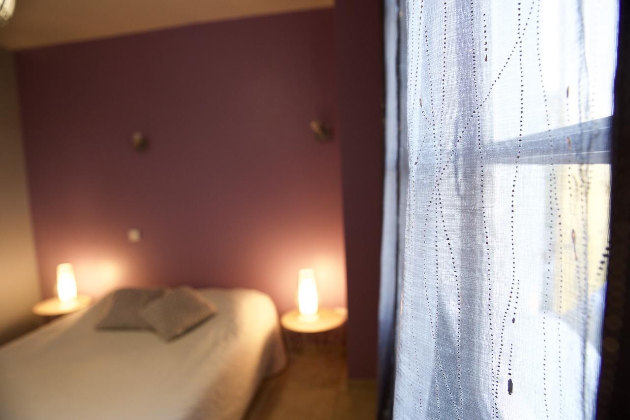 Hotel Le Bernon Connaux Esterno foto